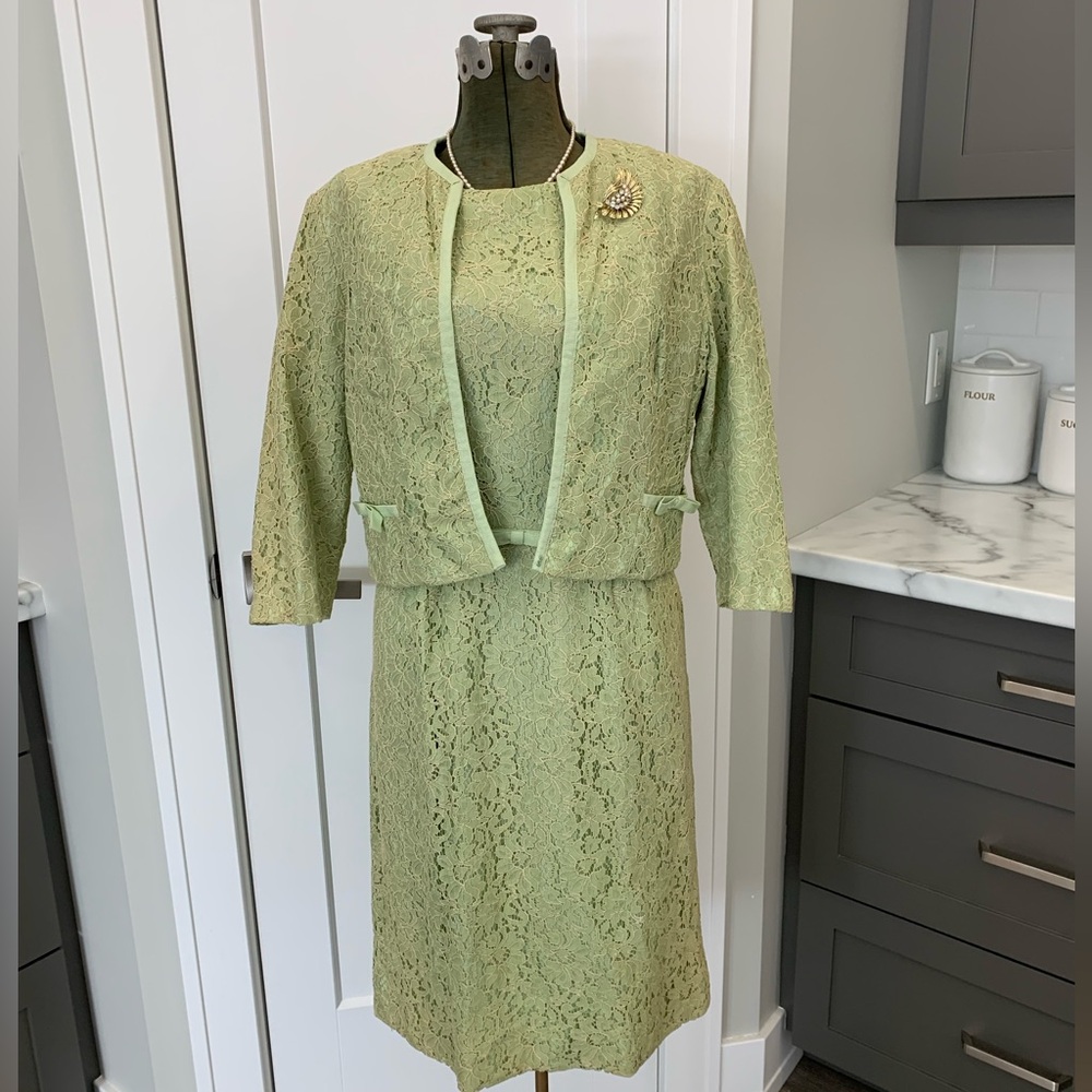 Elegant Green Lace Dress and Jacket Set - 1960s - Large